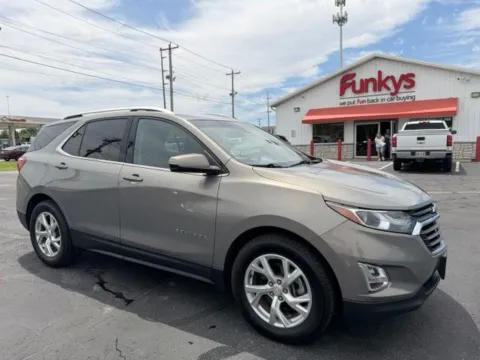 Gray 2018 Chevrolet Equinox LT for sale in Grove City, OH