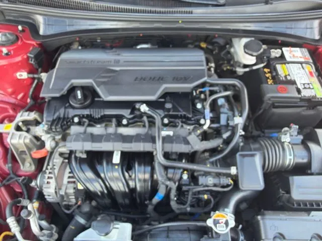 Hyundai Elantra photo 30
