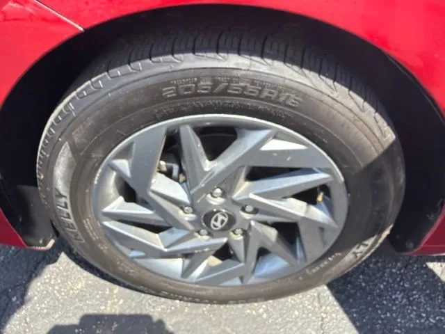 Hyundai Elantra photo 29