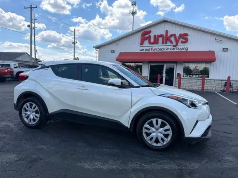 White 2019 Toyota C-HR LE for sale in Grove City, OH