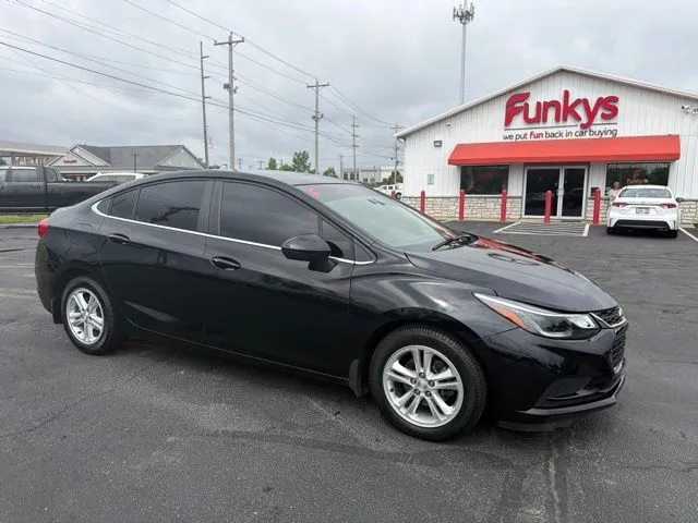 Black 2018 Chevrolet Cruze LT for sale in Grove City, OH