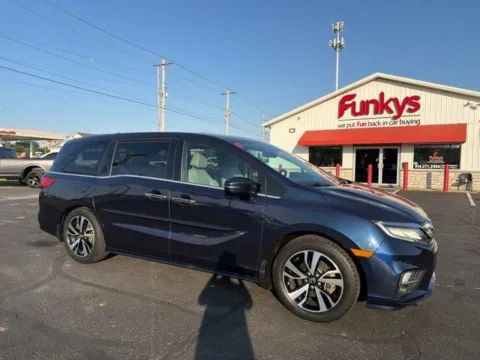 Black 2018 Honda Odyssey Elite for sale in Grove City, OH