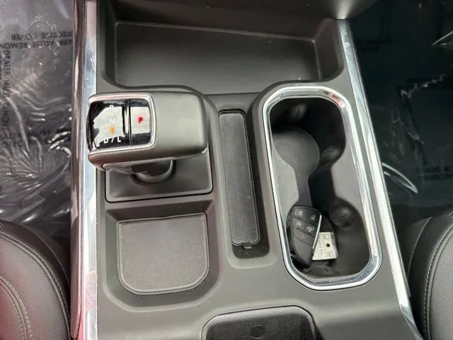 Chevrolet Silverado photo 23