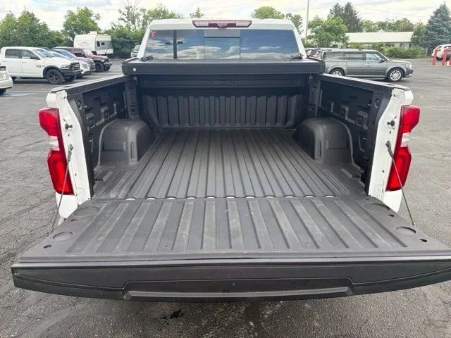 Chevrolet Silverado photo 8
