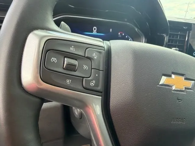 Chevrolet Silverado photo 25