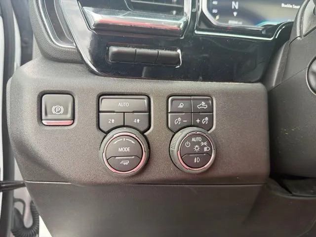 Chevrolet Silverado photo 18