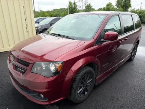Red 2019 Dodge Grand Caravan GT for sale in Grove City, OH