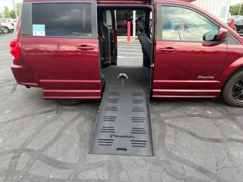 More photos of 2019 Dodge Grand Caravan GT at Funky's Automotive - A division of ETC Auto Group, OH