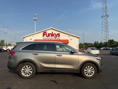 Silver 2017 Kia Sorento LX for sale in Grove City, OH
