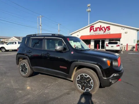 Black 2016 Jeep Renegade Trailhawk for sale in Grove City, OH