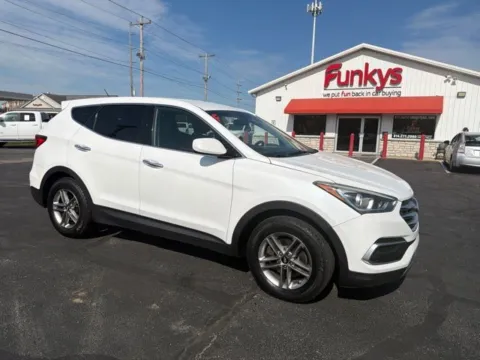White 2018 Hyundai Santa Fe Sport 2.4 Base for sale in Grove City, OH