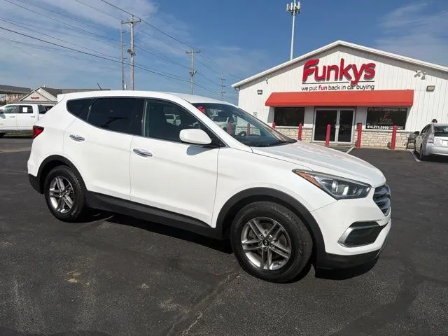 White 2018 Hyundai Santa Fe Sport 2.4 Base for sale in Grove City, OH