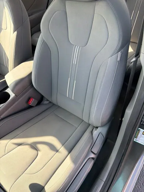 Hyundai Elantra photo 10