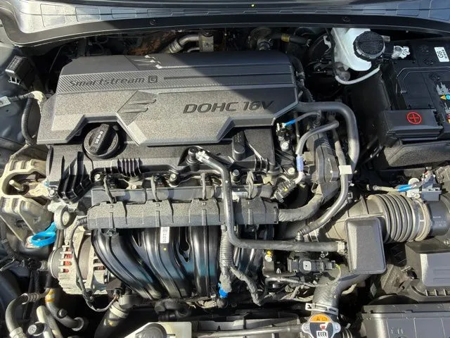 Hyundai Elantra photo 31