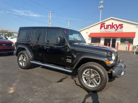 Black 2018 Jeep Wrangler Unlimited Sahara for sale in Grove City, OH