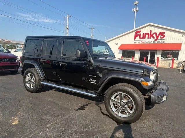 Black 2018 Jeep Wrangler Unlimited Sahara for sale in Grove City, OH