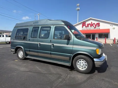 Green 1995 Ford E-150 for sale in Grove City, OH