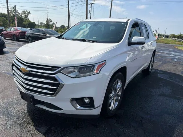 Chevrolet Traverse photo 3