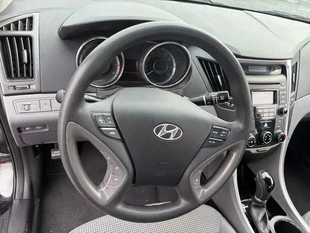 Hyundai Sonata photo 13