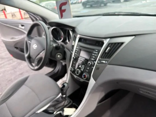 Hyundai Sonata photo 23
