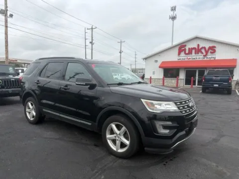 Black 2017 Ford Explorer XLT for sale in Grove City, OH