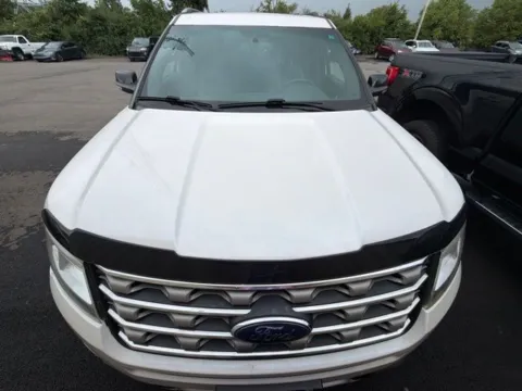 White 2017 Ford Explorer XLT for sale in Grove City, OH