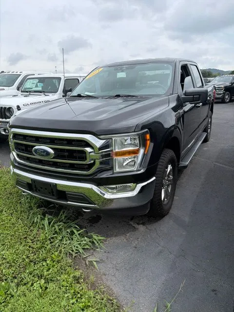 Black 2021 Ford F-150 XLT for sale in Grove City, OH