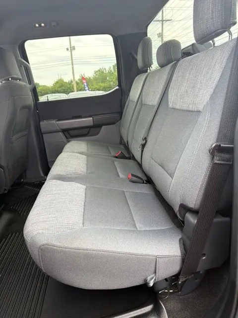 Ford F-150 photo 9