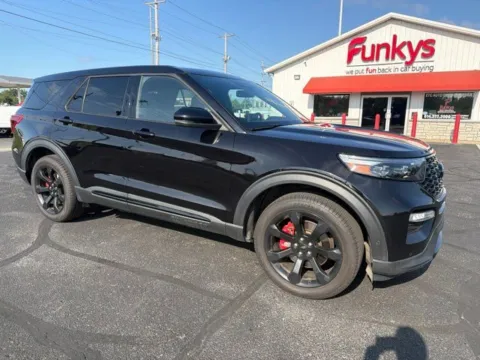 Black 2022 Ford Explorer ST for sale in Grove City, OH