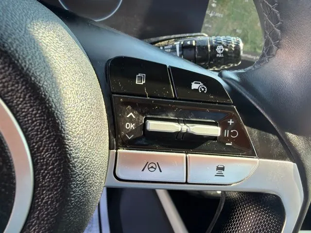 Hyundai Elantra photo 15
