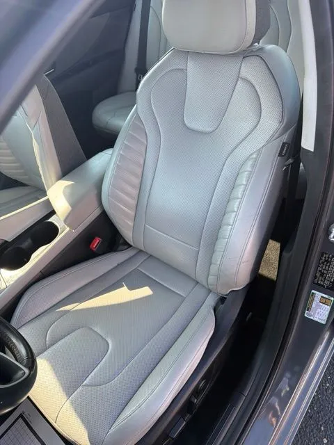 Hyundai Elantra photo 11