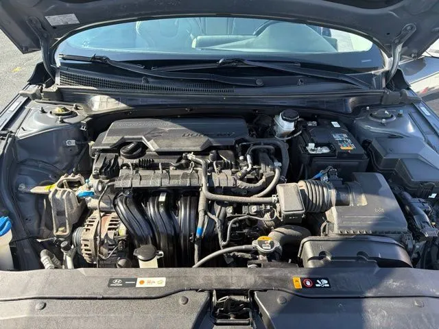 Hyundai Elantra photo 21