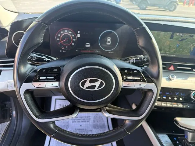 Hyundai Elantra photo 14