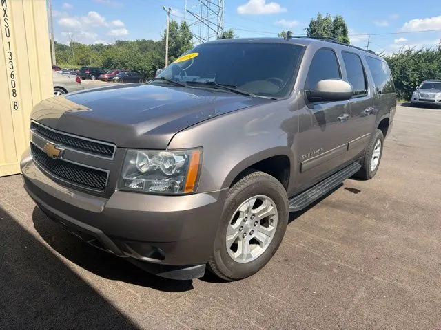 Gray 2014 Chevrolet Suburban 1500 LT for sale in Grove City, OH