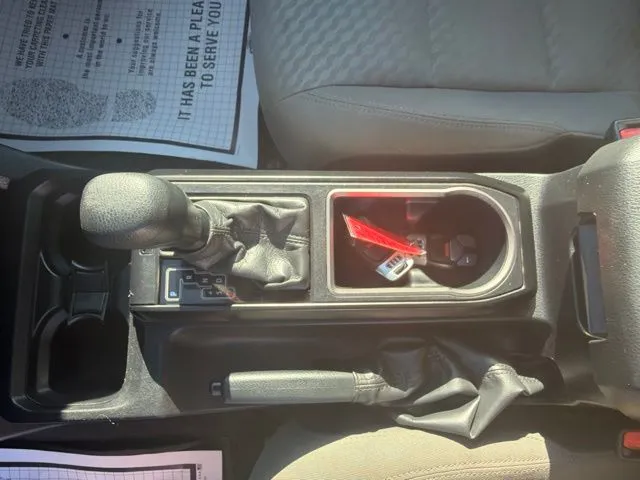 Toyota Tacoma photo 19