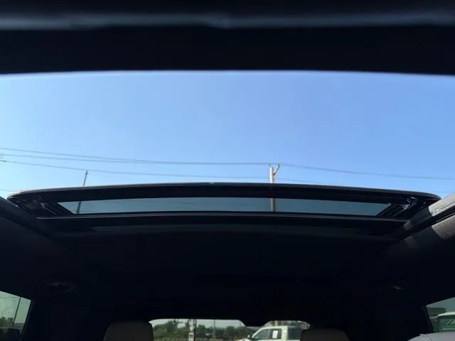 Cadillac XT5 photo 25