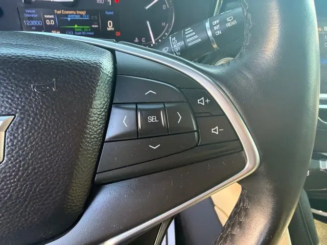 Cadillac XT5 photo 18
