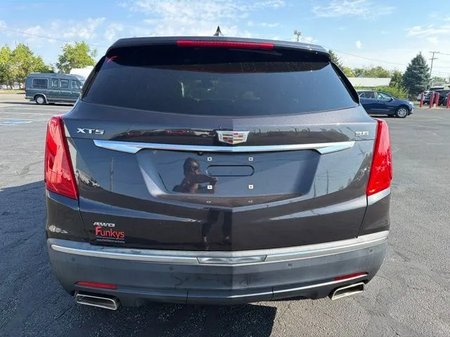 Cadillac XT5 photo 6