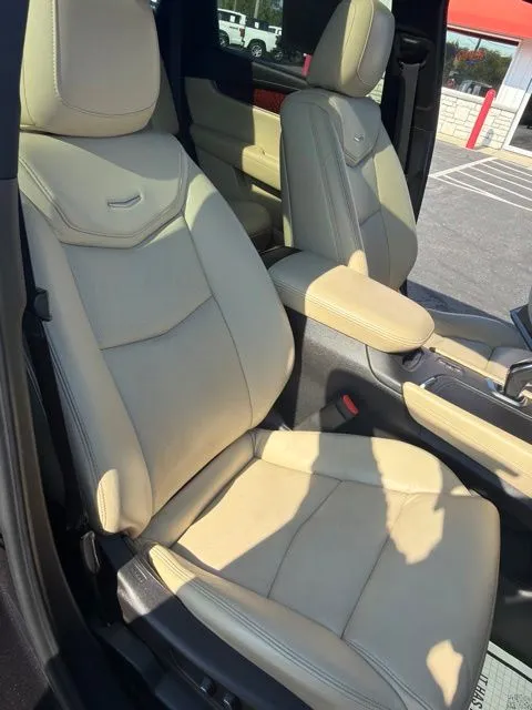 Cadillac XT5 photo 27
