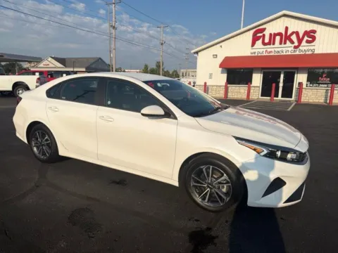 White 2024 Kia Forte LXS for sale in Grove City, OH