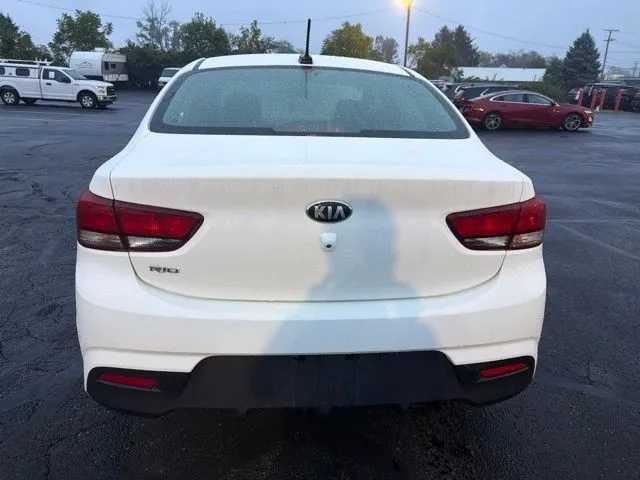 Kia Rio photo 6