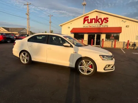 White 2017 Volkswagen Jetta GLI for sale in Grove City, OH