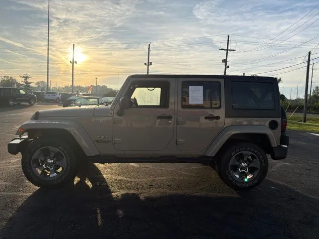 Jeep Wrangler photo 4