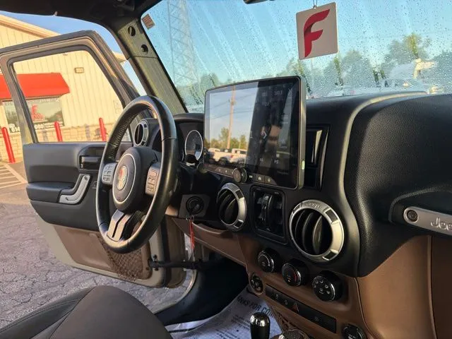 Jeep Wrangler photo 21