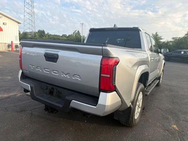 Toyota Tacoma photo 7
