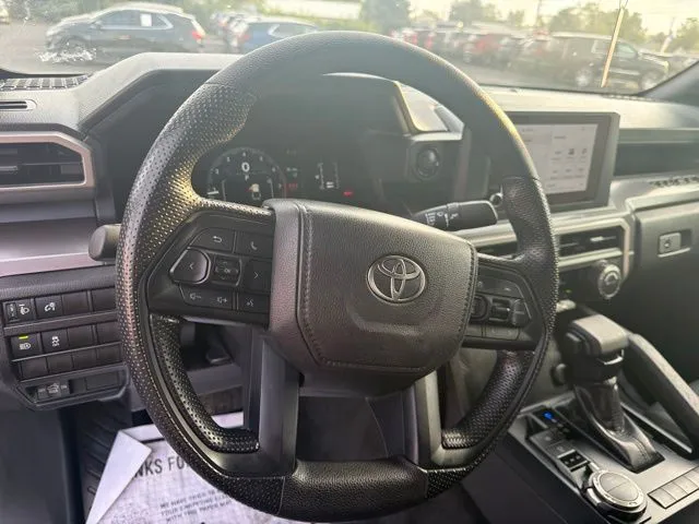 Toyota Tacoma photo 12