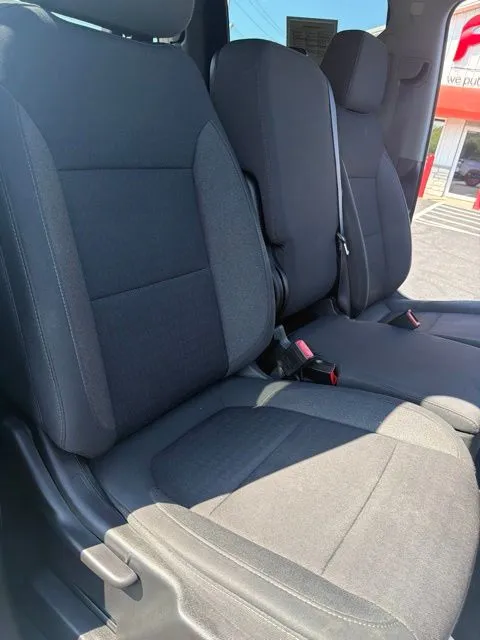 Chevrolet Silverado photo 27