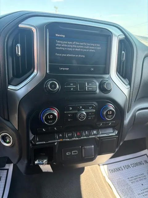 Chevrolet Silverado photo 25
