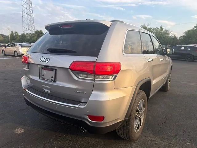 Jeep Grand Cherokee photo 7