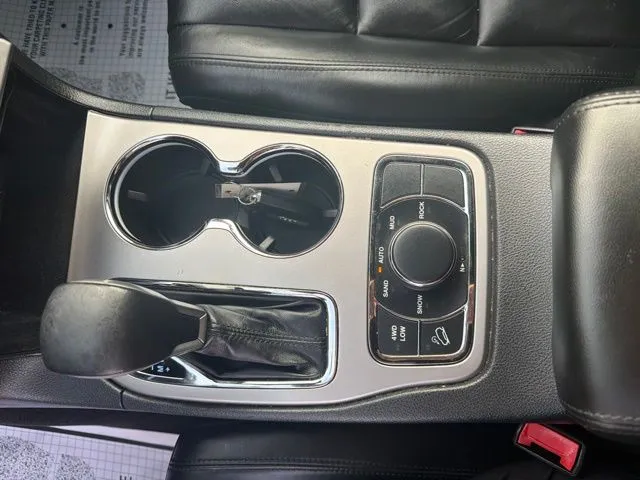 Jeep Grand Cherokee photo 23